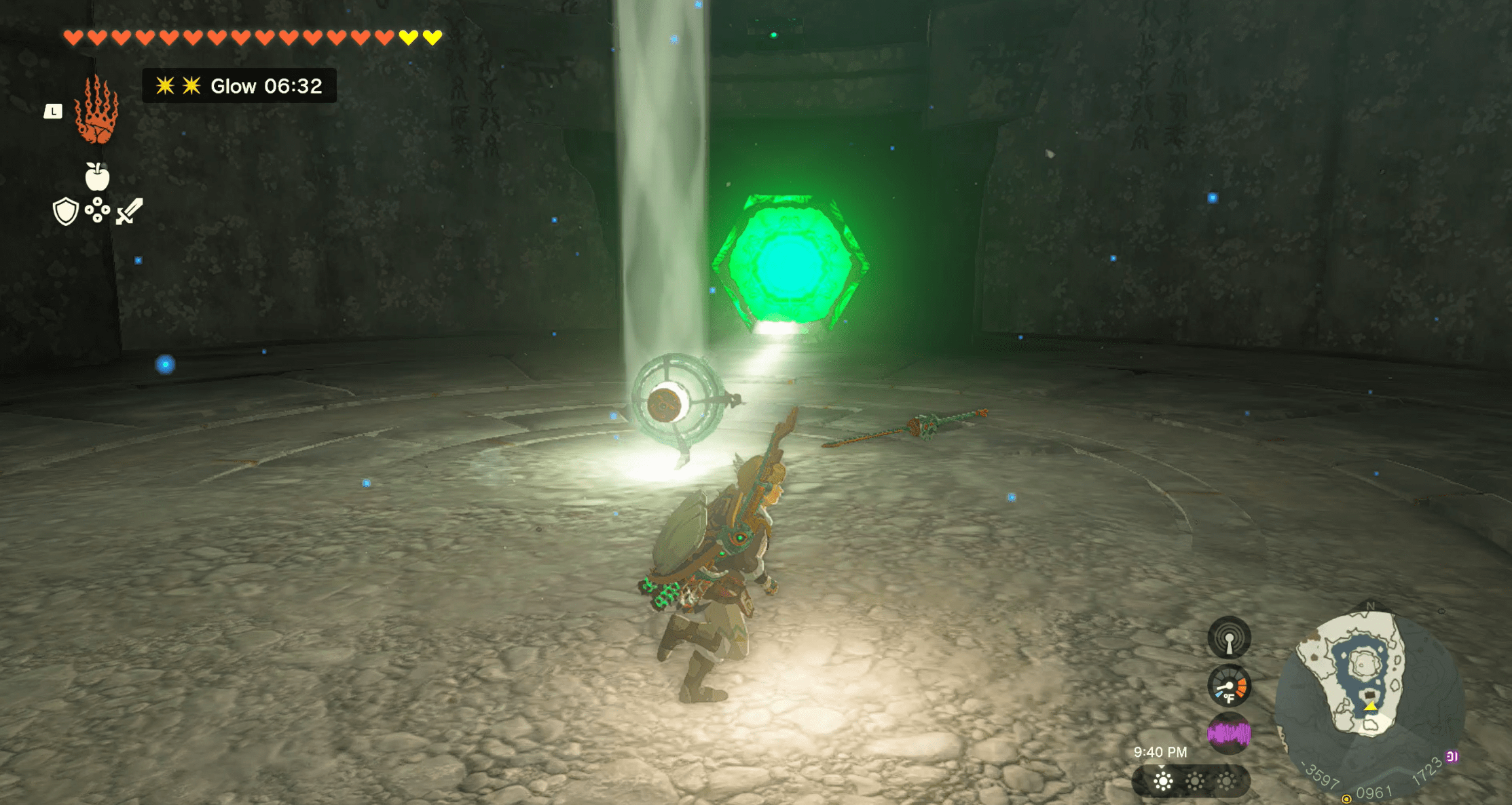 Light reflects on a green button in Zelda: Tears of the Kingdom