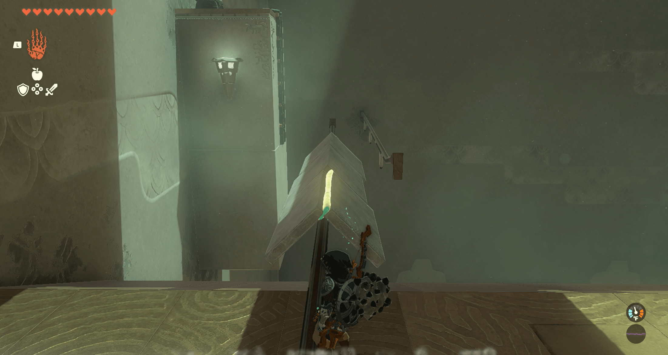 Runakit shrine screenshot, showing caret-shaped panels on a rail in a Legend of Zelda: Tears of the Kingdom shrine