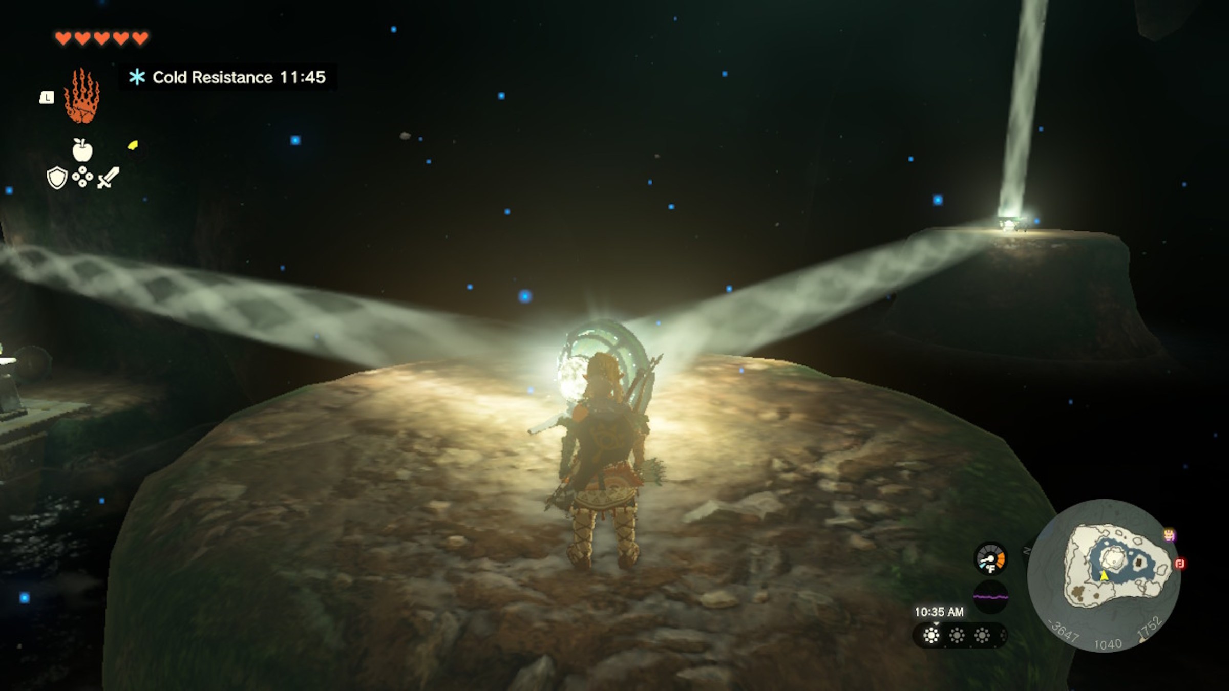 Link angles two mirrors on Lightcast Island in Zelda Tears of the Kingdom.