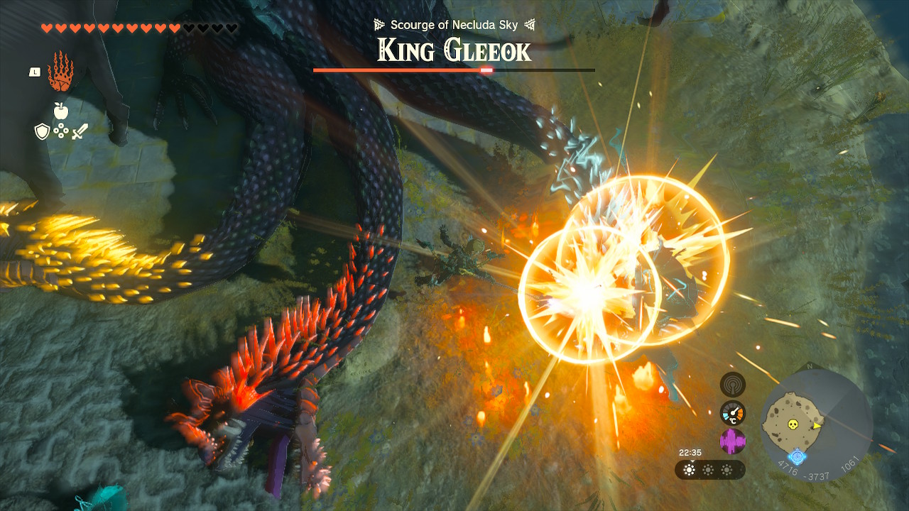 King Gleeok suffering damage to its ice elemental head